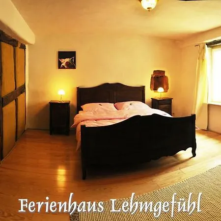 Holiday home Ferienwohnung Haus Lehmgefuehl *