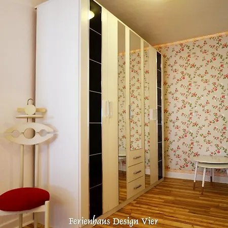 Ferienwohnung Haus Lehmgefuehl * 特里尔