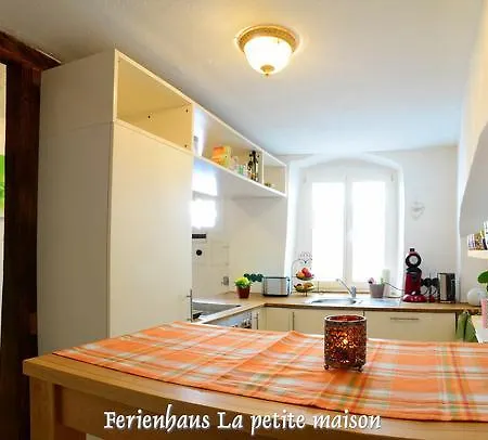 Ferienwohnung Haus Lehmgefuehl 度假居 *
