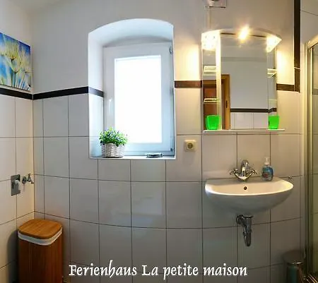 Ferienwohnung Haus Lehmgefuehl 度假居 *