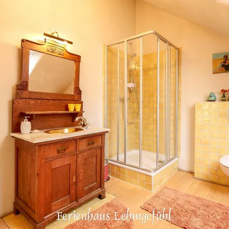 Ferienwohnung Haus Lehmgefuehl 特里尔
